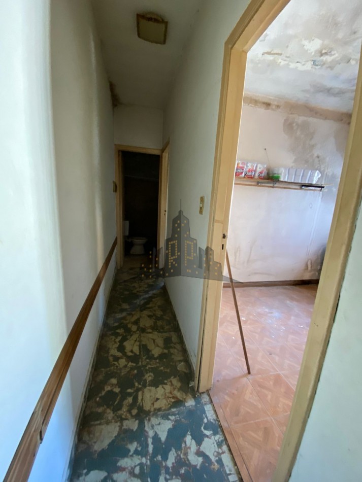 VENTA - IMPORTANTE LOTE - CASA 4 AMBIENTES - IDEAL INVERSION -