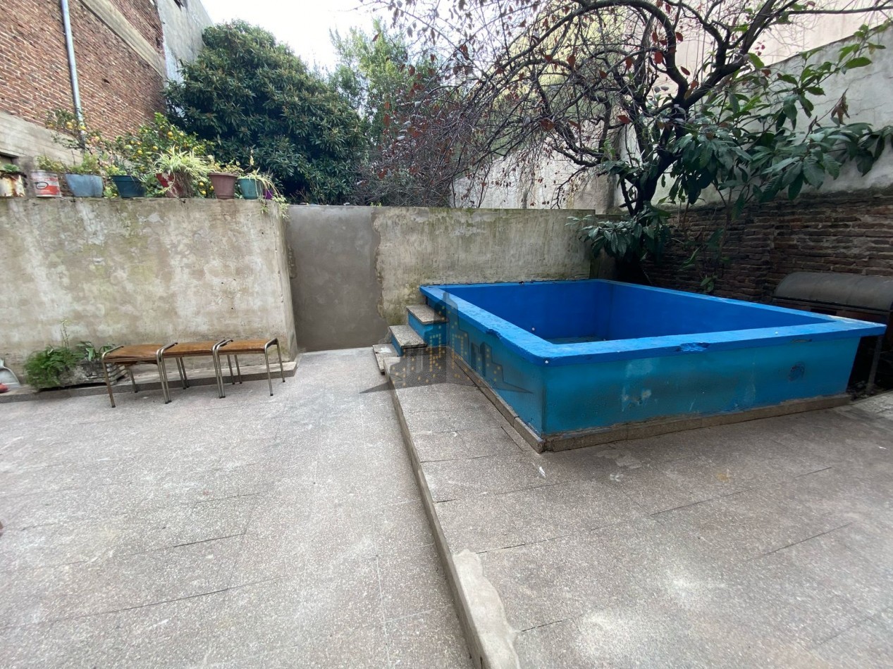 ALQUILER - CASEROS NORTE - CASA PH 3 AMBIENTES - PATIO - NO POSEE EXPENSAS