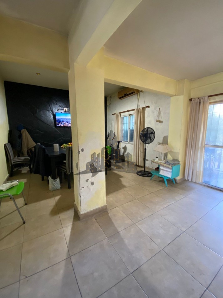 VENTA - IMPORTANTE LOTE - CASA 4 AMBIENTES - IDEAL INVERSION -