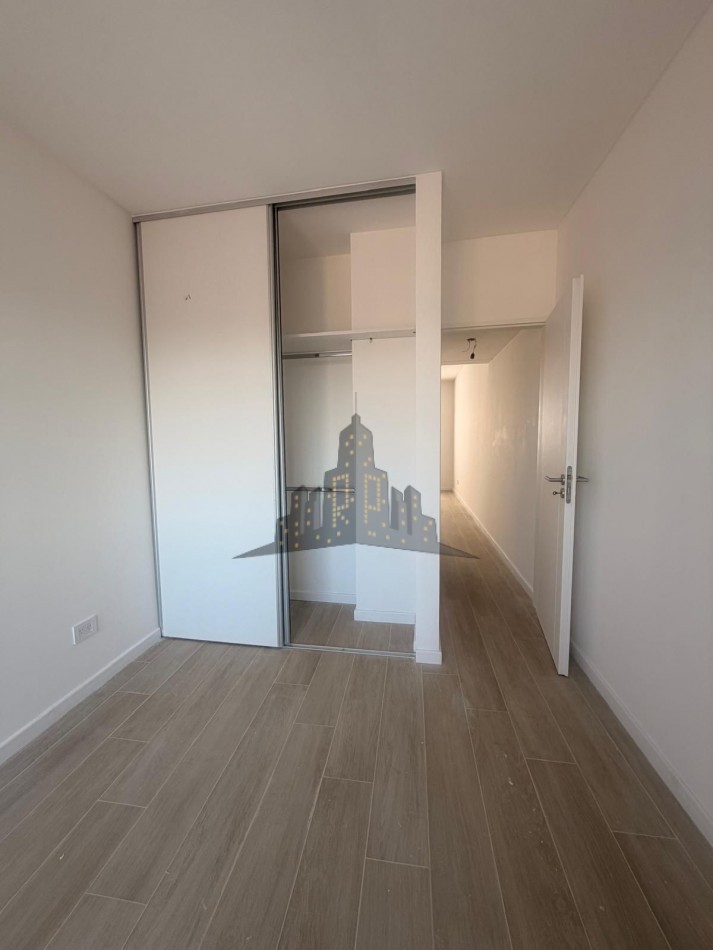 ALQUILER - DEPTO DOS AMBIENTES A ESTRENAR  AL FRENTE - CON BALCON - 