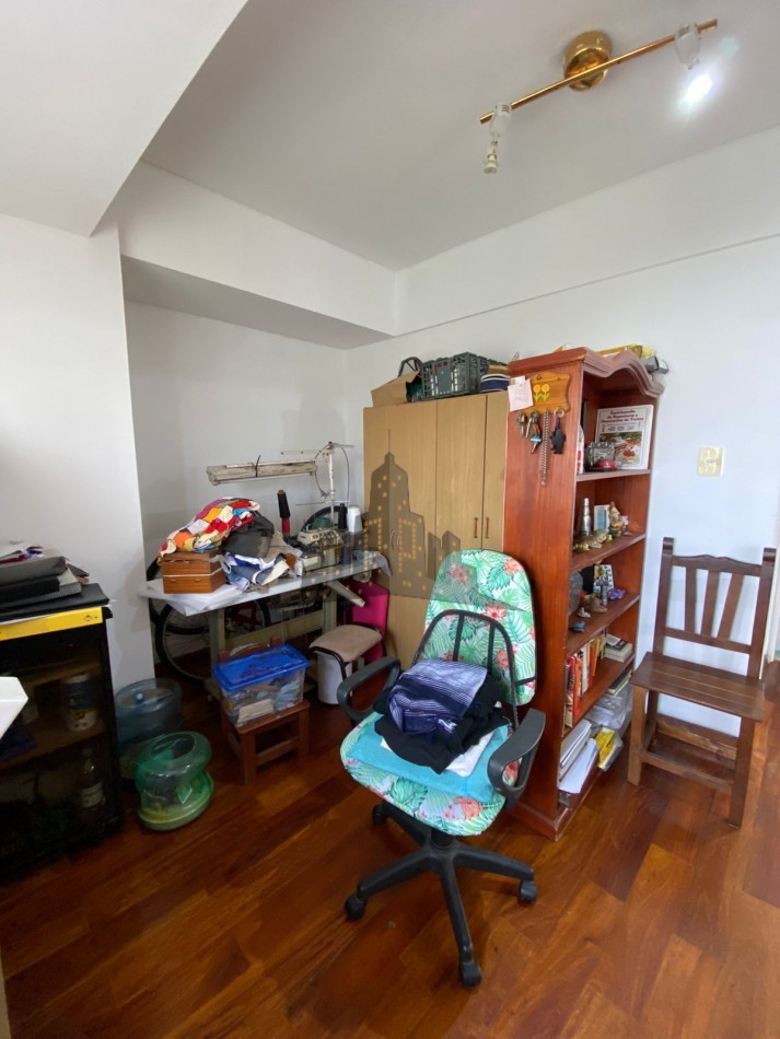 VENTA - DEPTO TIPO DUPLEX TRES AMBIENTES - SANTOS LUGARES - COCHERA CUBIERTA -