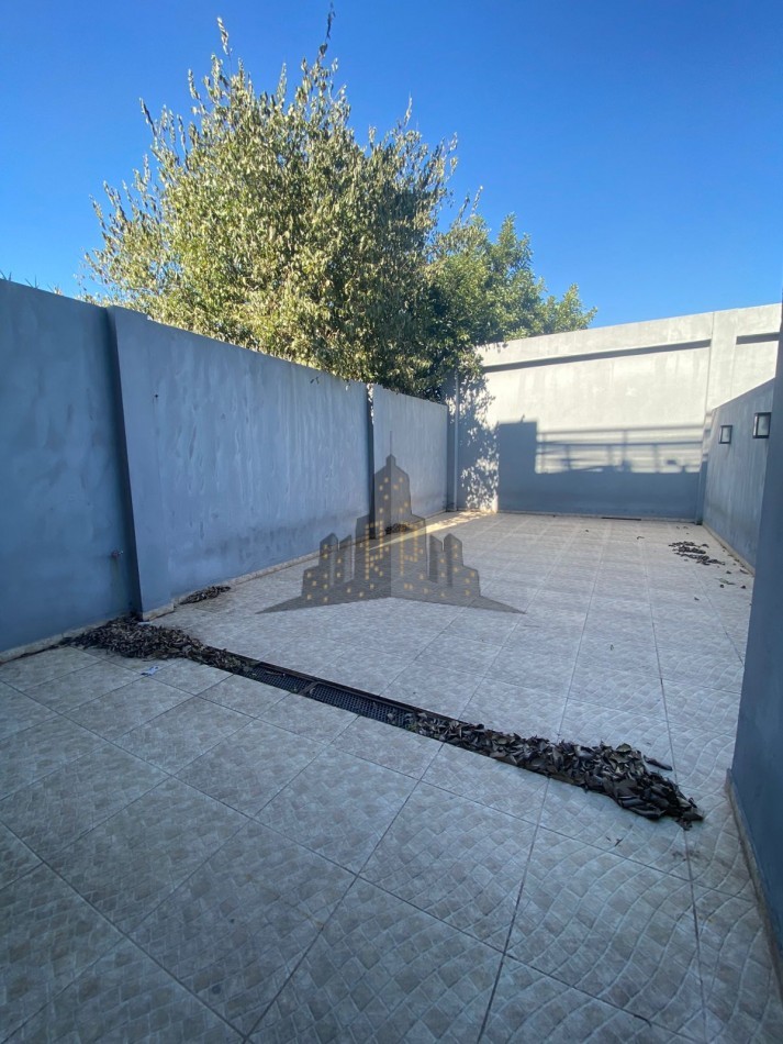 ALQUILER - DEPARTAMENTO DOS AMBIENTES - DOBLE PATIO - CASEROS NORTE 