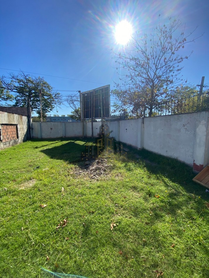 VENTA EN BLOCK - LOCAL COMERCIAL + LOTE EN ESQUINA - CASEROS CENTRO - INVERSION