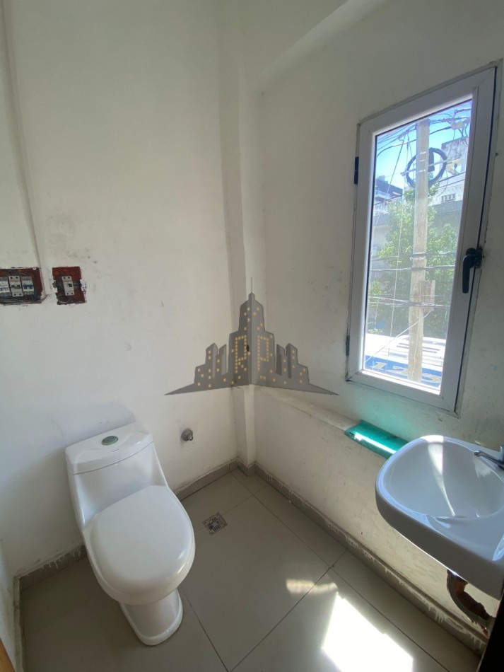  ALQUILER - DEPOSITO MULTIPROPOSITO - MAYORISTA - MONTACARGA - SANTOS LUGARES 