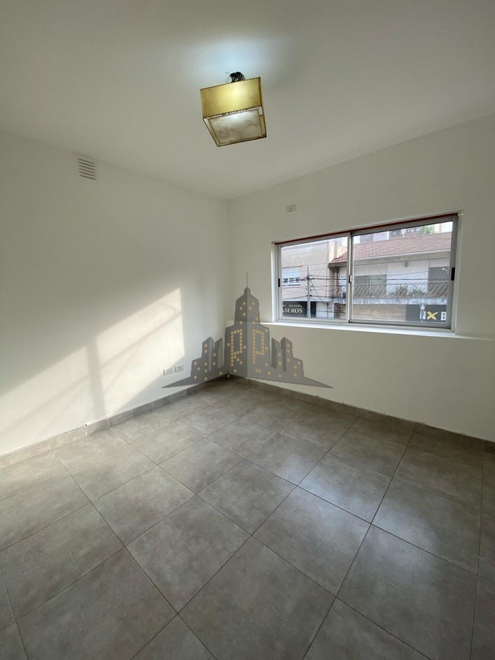 ALQUILER - DOS AMBIENTES - CASEROS CENTRO -