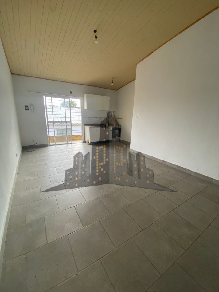 ALQUILER - DEPTO DOS AMBIENTES - DOBLE BALCON - SANTOS LUGARES - BAJAS EXPENSAS 