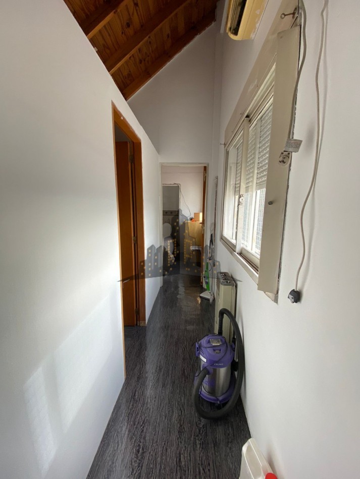 VENTA - DEPTO TIPO DUPLEX TRES AMBIENTES - SANTOS LUGARES - COCHERA CUBIERTA -