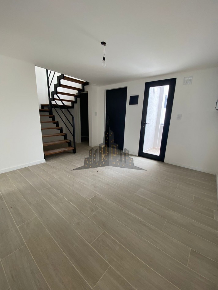 ALQUILER - APTO PROFESIONAL - A ESTRENAR - DUPLEX 5 AMBIENTES - CON COCHERA - CASEROS NORTE 