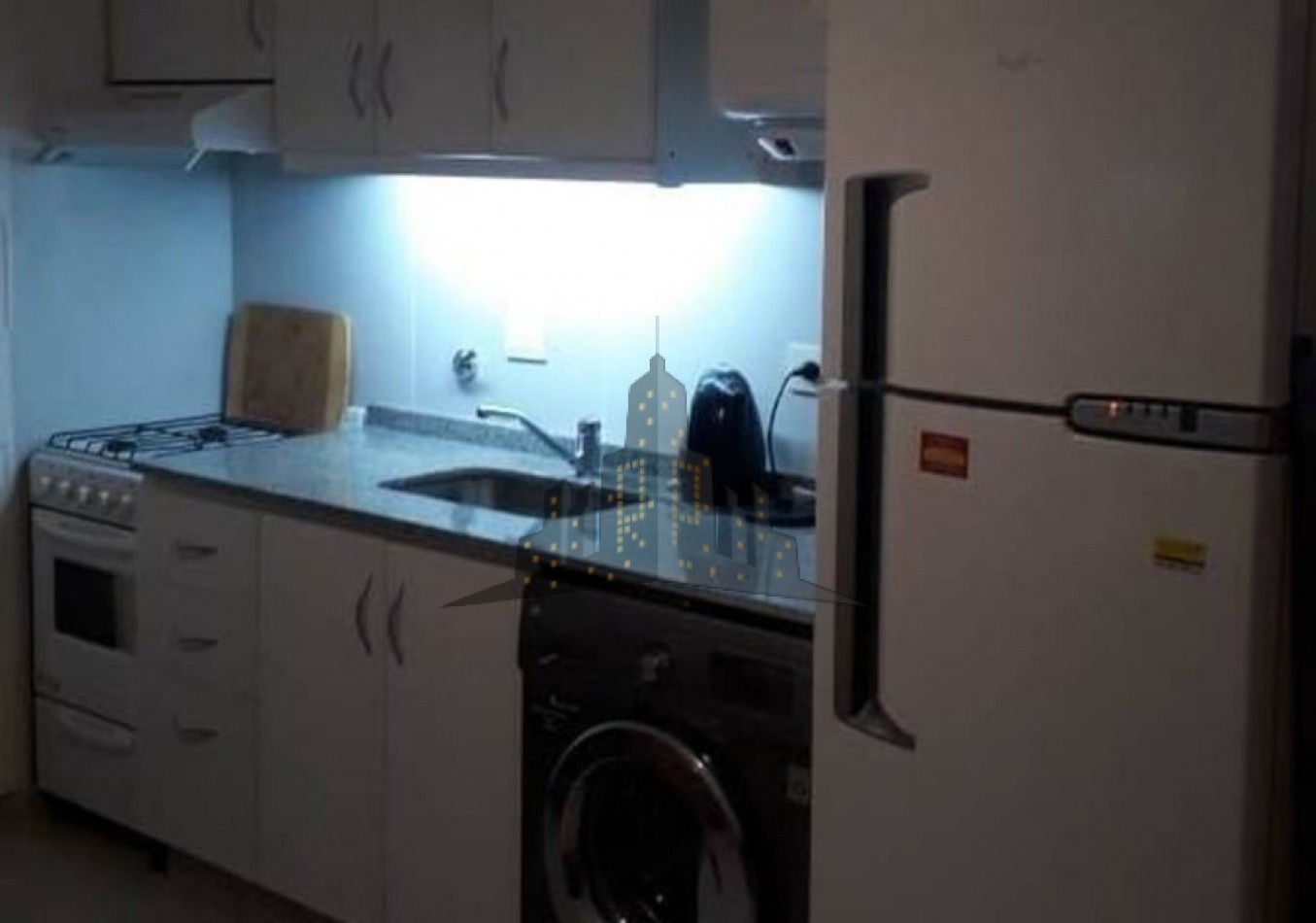 ALQUILER TEMPORARIO - DEPTO DOS AMBIENTES - CASEROS NORTE - AMUEBLADO - PRECIO INCLUYE TODOS LOS SERVICIOS