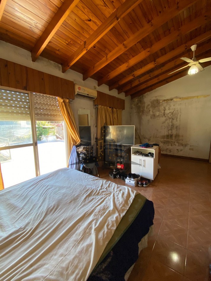 VENTA - IMPORTANTE LOTE - CASA 4 AMBIENTES - IDEAL INVERSION -