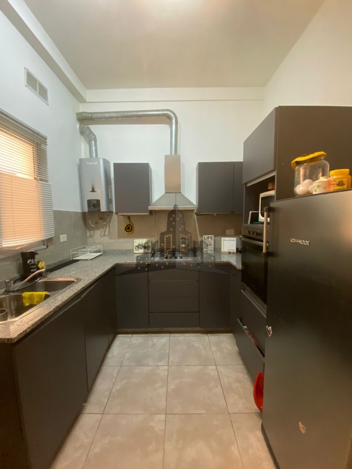 VENTA - PH 3 AMB AL FRENTE CON PATIO -- ENTRADA INDEPENDIENTE - CASEROS NORTE - APTO CREDITO BANCARIO -