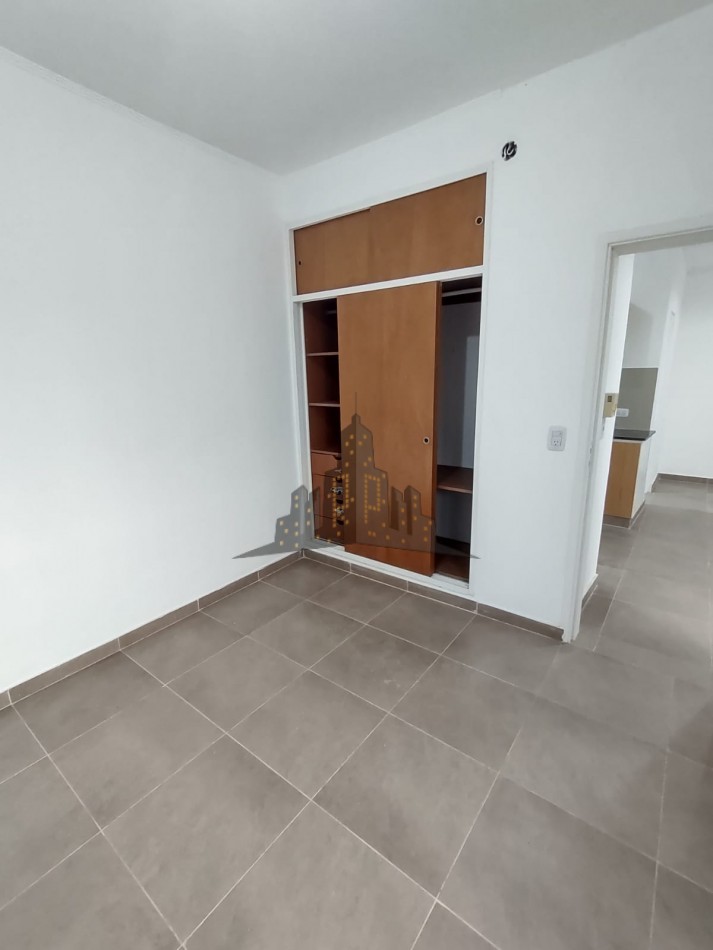 ALQUILER - DEPARTAMENTO PH 3 AMBIENTES CON PATIO - ENTRADA COMPARTIDA - SIN EXPENSAS 