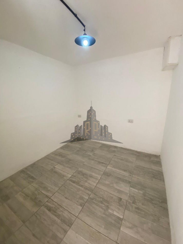 ALQUILER - CASEROS - PH DOS AMBIENTES - SIN EXPENSAS -