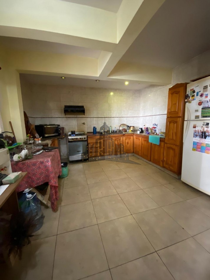 VENTA - IMPORTANTE LOTE - CASA 4 AMBIENTES - IDEAL INVERSION -
