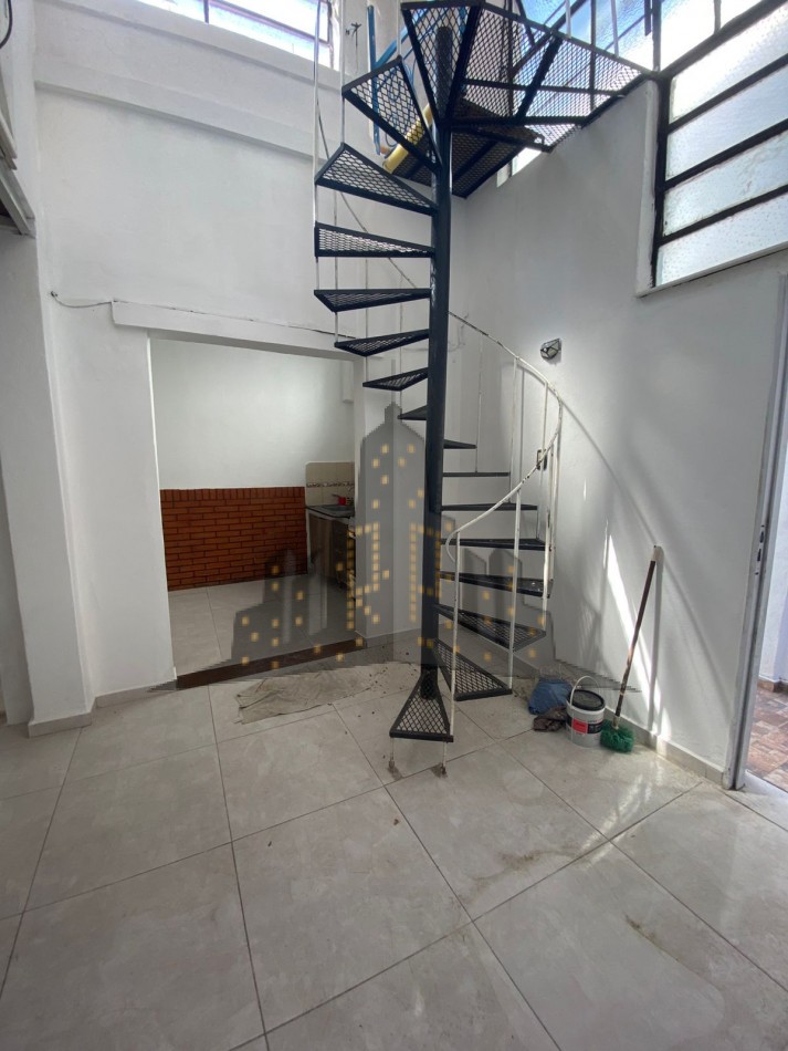 VENTA - 3 TRES AMBIENTES - PH - TERRAZA PROPIA - CASEROS NORTE