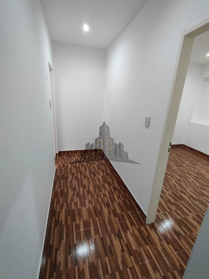  ALQUILER - PH AL FRENTE TRES AMBIENTES CON PATIO - SAENZ PEÑA - 