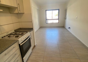 ALQUILER - DEPARTAMENTO DOS AMBIENTES CON BALCON - CASEROS NORTE  