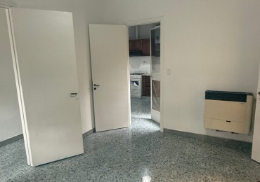 ALQUILER CASA 3 AMBIENTES CON TERRAZA Y QUINCHO - CASEROS NORTE