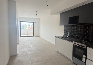 ALQUILER · DEPARTAMENTO DE 2 AMBIENTES - APTO PROFESIONAL - CASEROS NORTE 
