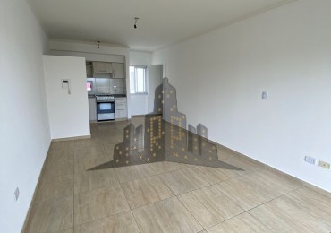 ALQUILER - MONONAMBIENTE CON BALCON - CASEROS - 