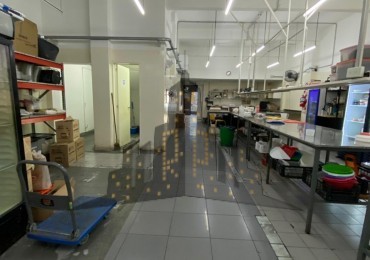 VENTA - GRAN LOCAL COMERCIAL - OPORTUNIDAD - INVERSION - CASEROS